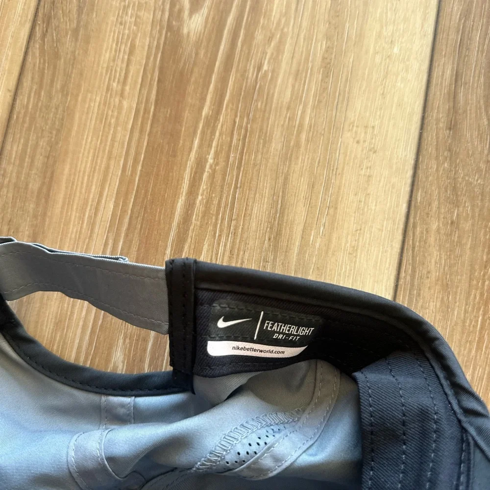 Nike unisex featherlight dri fit baseball cap